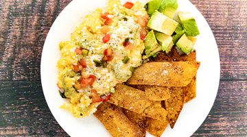 Diablo Huevos con Cotija